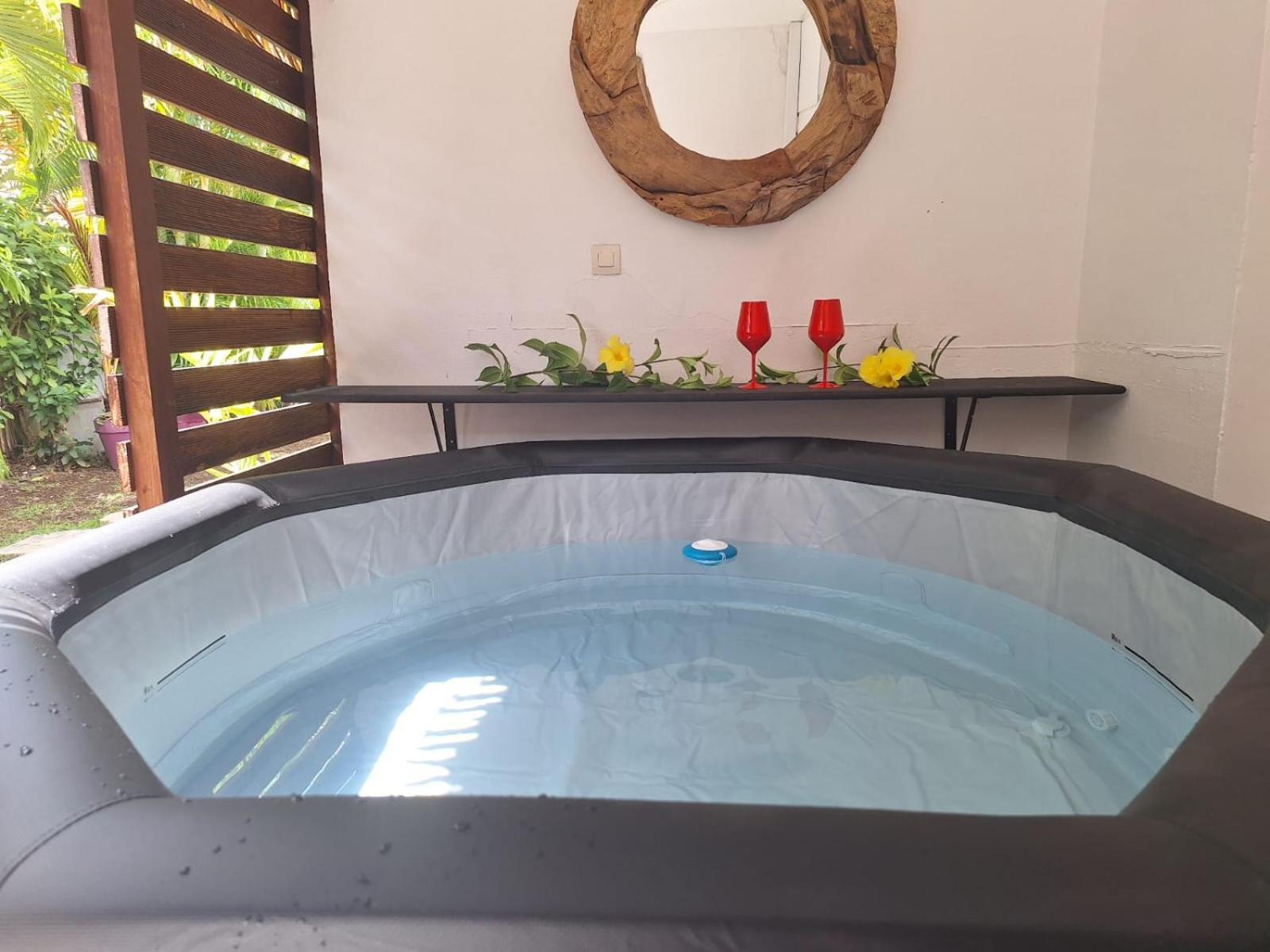 Orcea & Spa Sejours Ecofriendly Sainte-Anne Luaran gambar